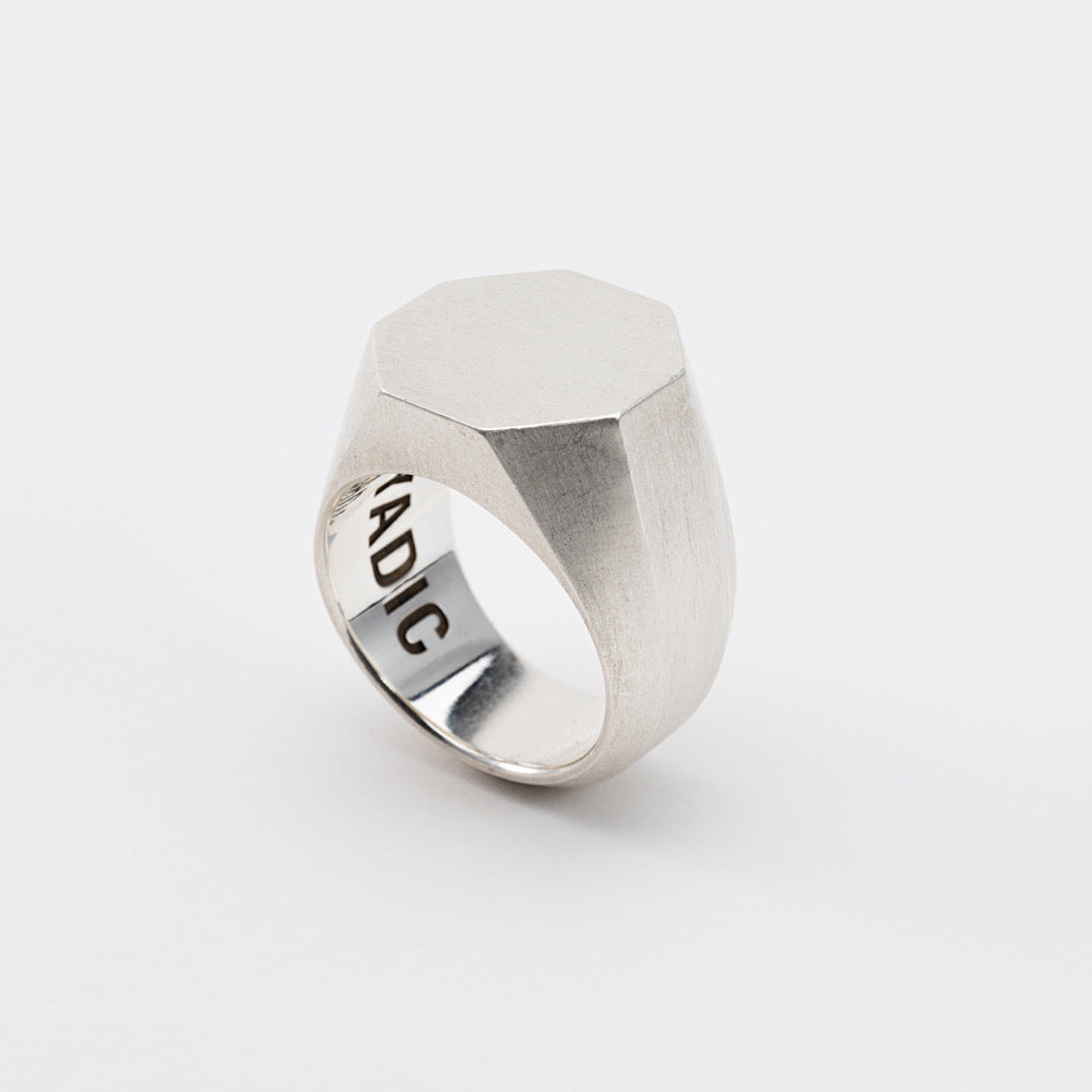Architecture Signet Ring – DYADIC